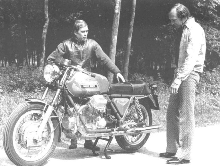 Mike Hailwood: A Motorcycle Racing Legend : Woollett, Mick, Agostini