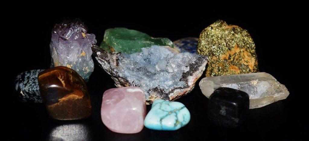 Minéraux ou pierres précieuses